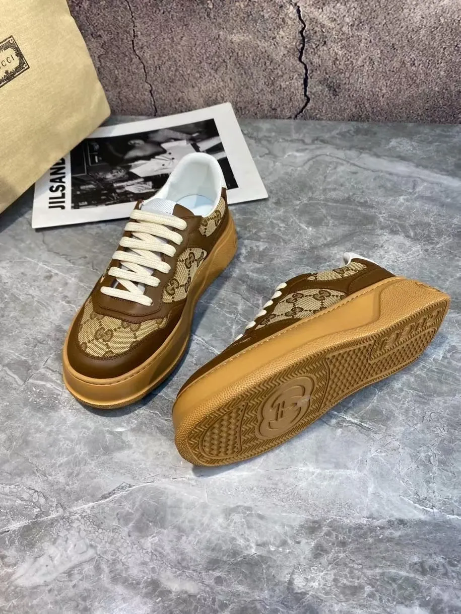 P680 top version, full of styling effect, the common practice of soft treading in the market, 💣💣💣gucci2023 early spring Gucci g home latest hot model mac80 sports shoes couple style casual retro old dirty shoes small dirty shoes white shoes 🌸🌸🌸 original purchase development and production Gucci mac80 new hot model series The exquisite and compact interlocking double G logo romantically interprets the aesthetic concept of this series. Made of off-white leather, ▪️Material: Original custom-made imported first-layer cowhide ▪️Inner lining: Original custom-made imported breathable mesh ▪️Outsole: Original molded two-color TPU outsole ▪️Sole thickness: 3cm ▪️Size: 35-40 for women and 39-45 for men